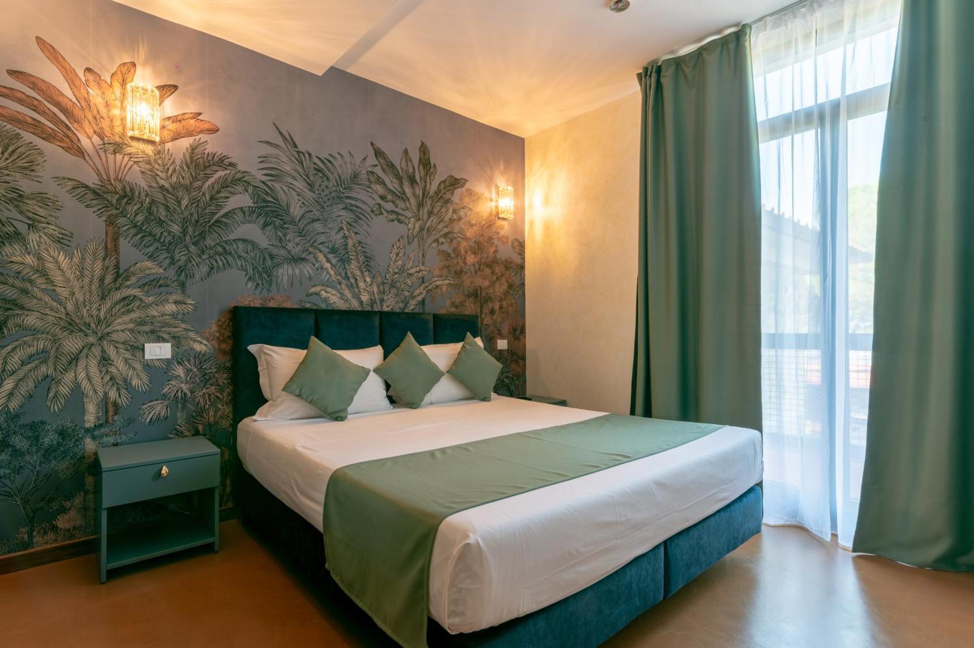 Hotel Cesi & 4*
