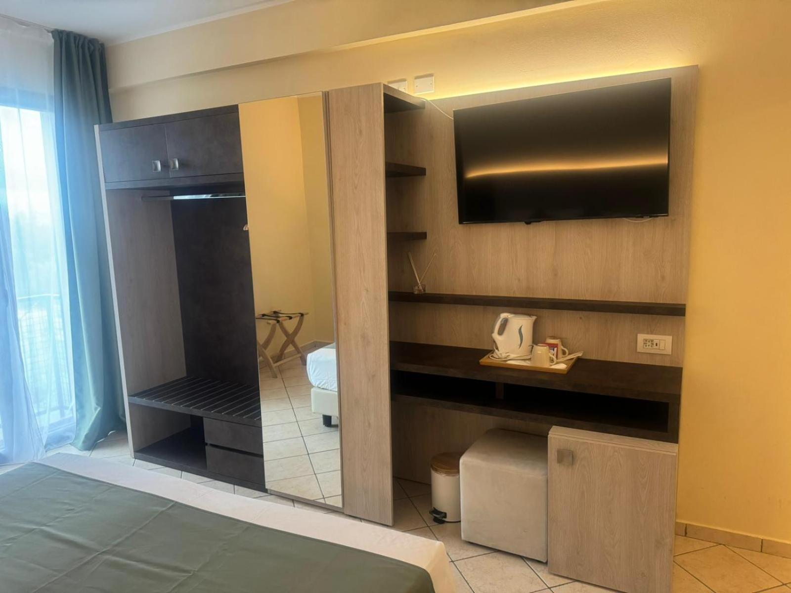 Cesi & Hotel 4*
