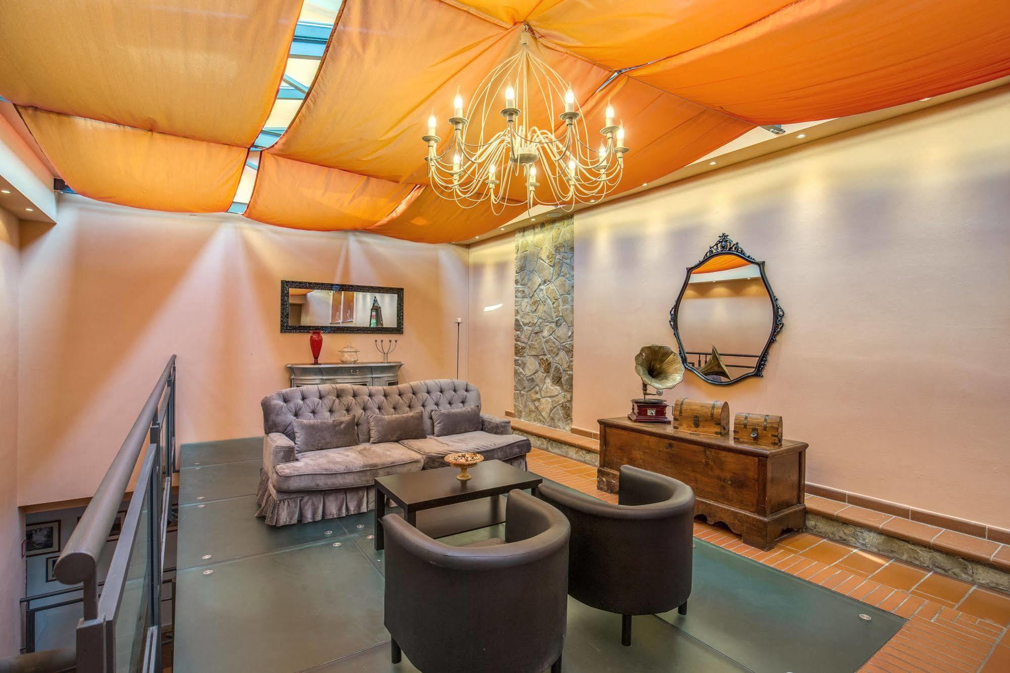 Hotel Cesi &